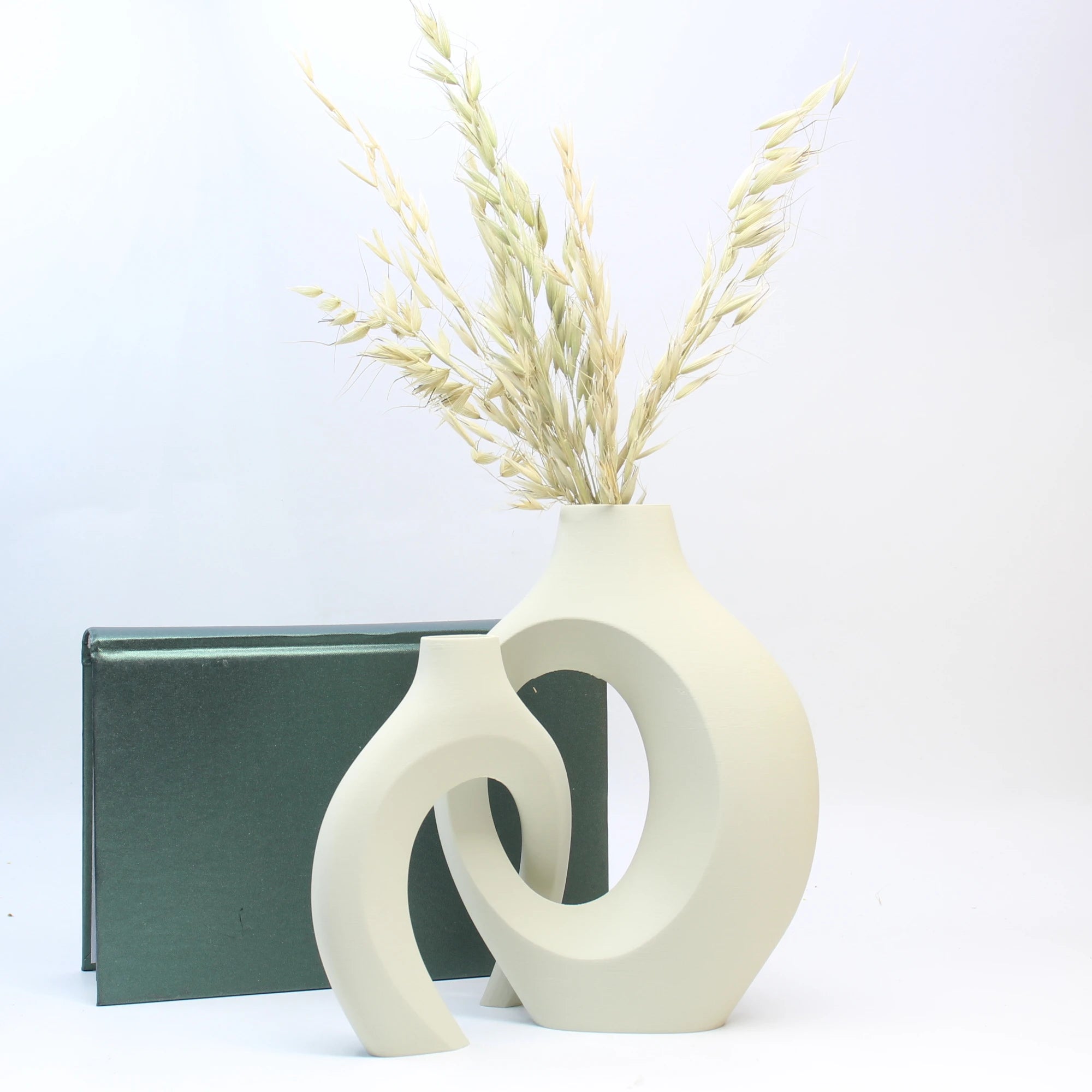 A Set of Hugging Vase