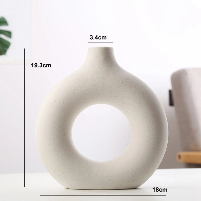 Minimalist Ceramic Vase – Simple Home Décor