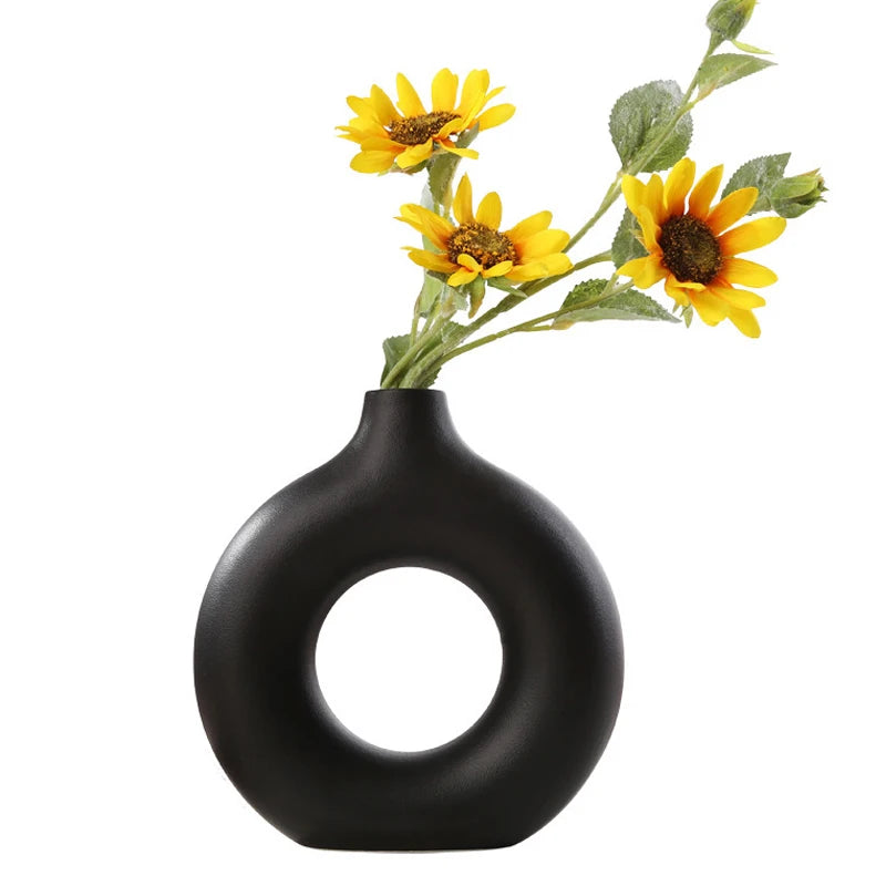 Minimalist Ceramic Vase – Simple Home Décor