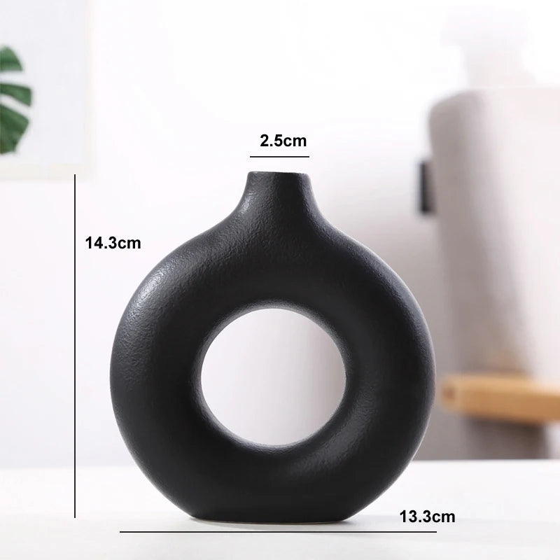 Minimalist Ceramic Vase – Simple Home Décor