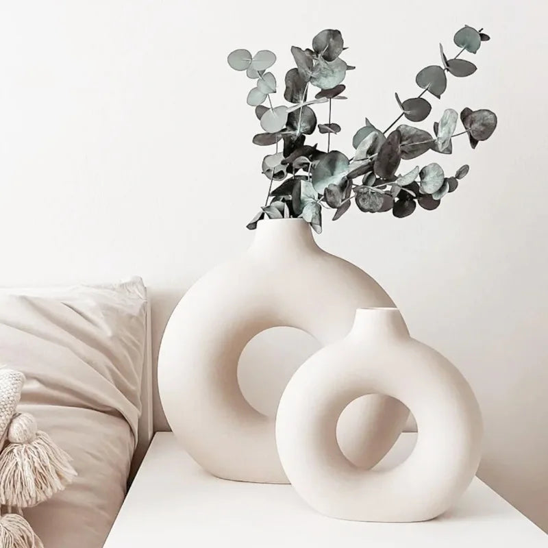 Minimalist Ceramic Vase – Simple Home Décor