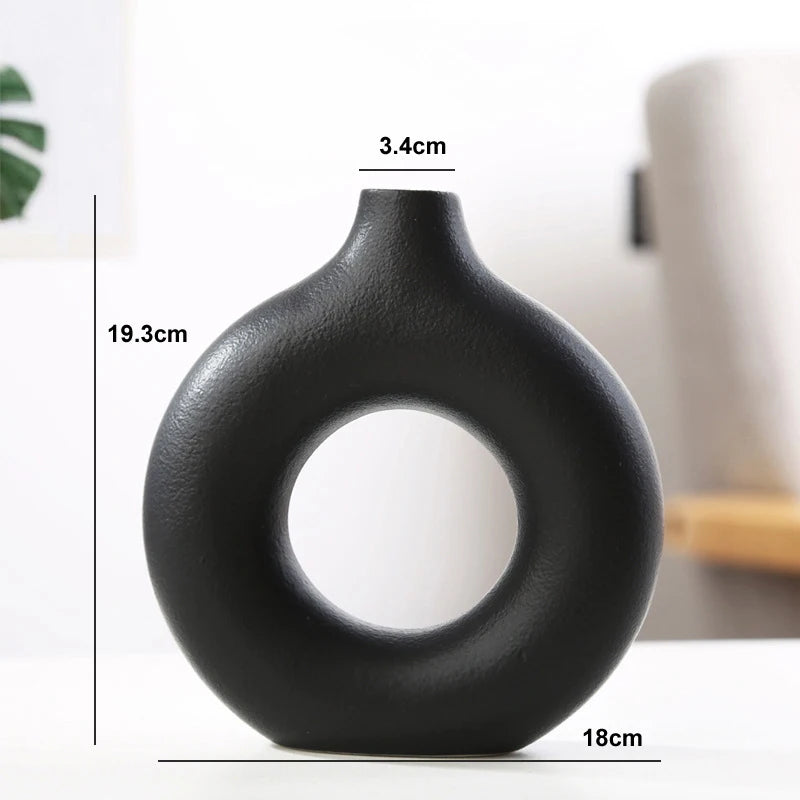 Minimalist Ceramic Vase – Simple Home Décor